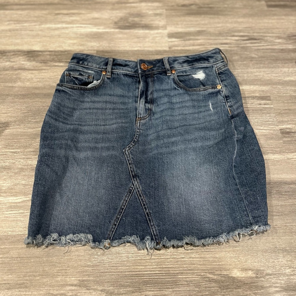 Loft Denim Skirt Size 6 99% Cotton